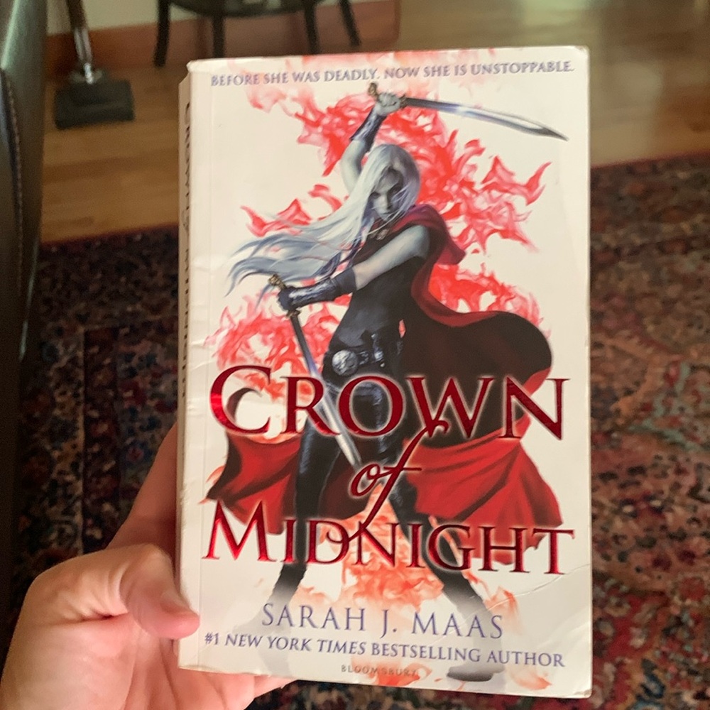 Sarah J Maas Crown of Midnight UK paperback